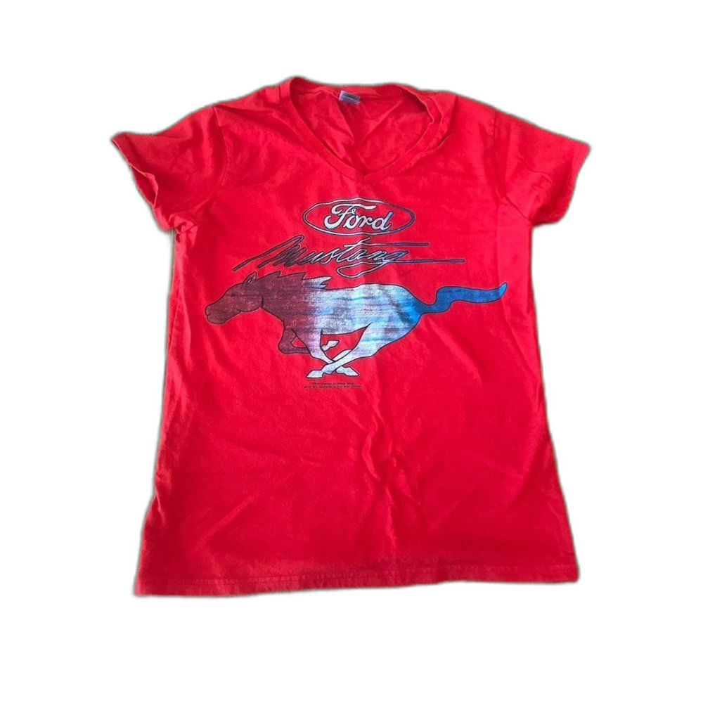 Gildan red mustang womens‎ tshirt size medium